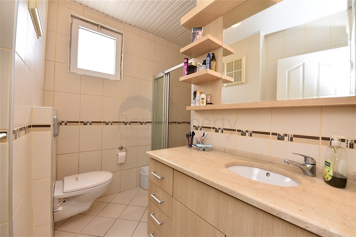 شقة مفروشة للبيع ضمن مجمع سكني في توسمور / الانيا 