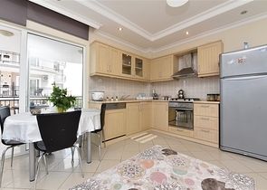 شقة مفروشة للبيع ضمن مجمع سكني في توسمور / الانيا 