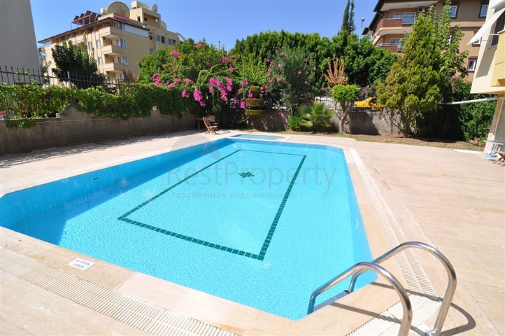 شقة مؤثثة في منطقة حيوية في اوبا 