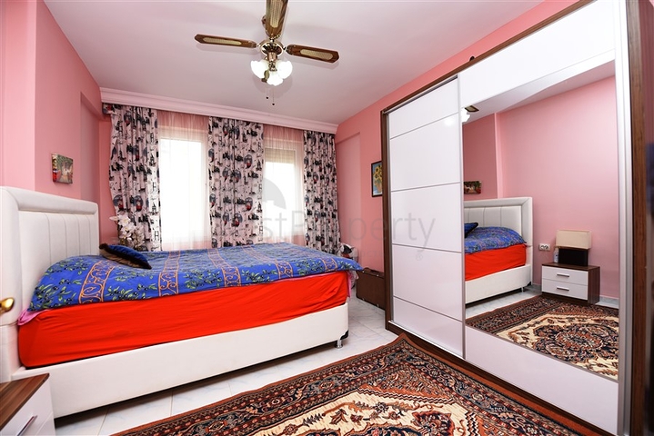 شقة مؤثثة في منطقة حيوية في اوبا 