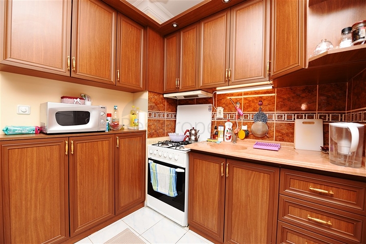 شقة مؤثثة في منطقة حيوية في اوبا 