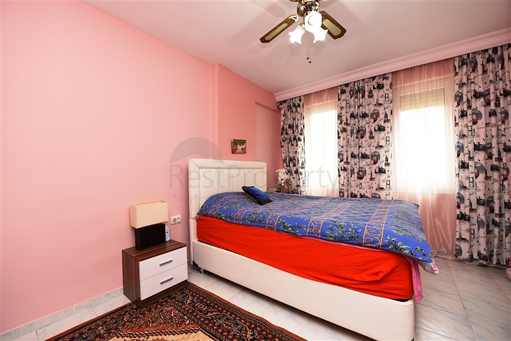 شقة مؤثثة في منطقة حيوية في اوبا 