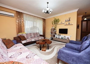 شقة مؤثثة في منطقة حيوية في اوبا 