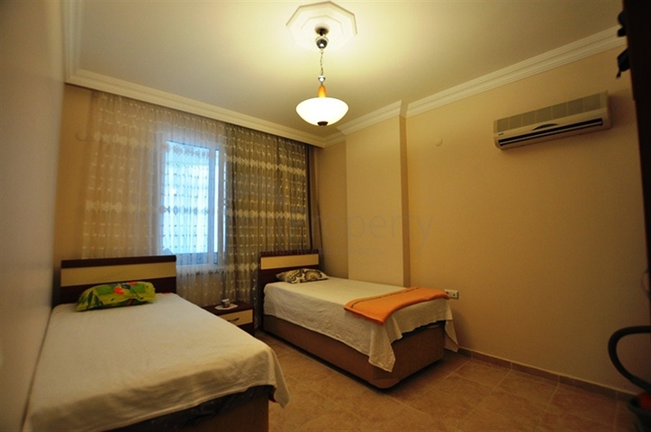 شقة للبيع في الانيا - اوبا ، ضمن منطقة حيوية قريبة من البحر 