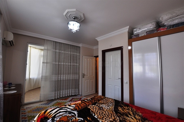 شقة للبيع في الانيا - اوبا ، ضمن منطقة حيوية قريبة من البحر 