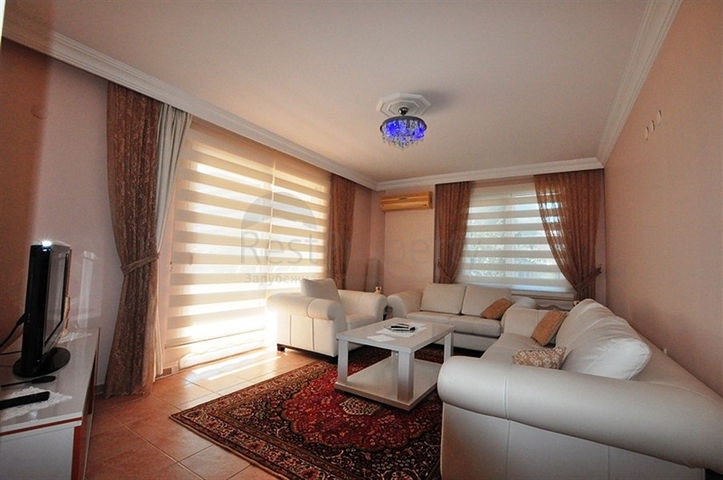 شقة للبيع في الانيا - اوبا ، ضمن منطقة حيوية قريبة من البحر 