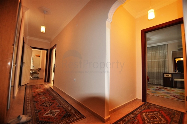 شقة للبيع في الانيا - اوبا ، ضمن منطقة حيوية قريبة من البحر 