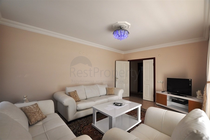 شقة للبيع في الانيا - اوبا ، ضمن منطقة حيوية قريبة من البحر 