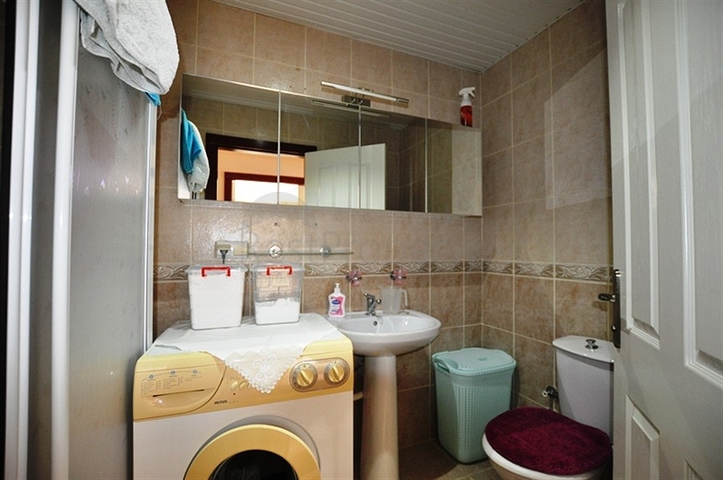 شقة للبيع في الانيا - اوبا ، ضمن منطقة حيوية قريبة من البحر 