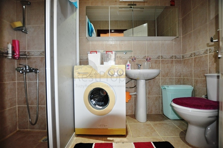 شقة للبيع في الانيا - اوبا ، ضمن منطقة حيوية قريبة من البحر 