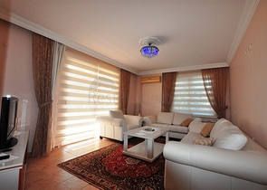 شقة للبيع في الانيا - اوبا ، ضمن منطقة حيوية قريبة من البحر 