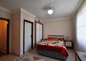 شقة للبيع في الانيا - اوبا ، ضمن منطقة حيوية قريبة من البحر 