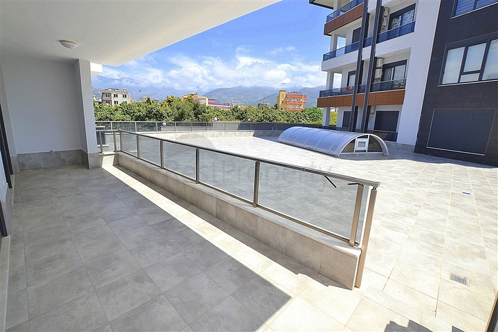 ضمن مجمع فاخر - شقة غرفة نوم وصالة للبيع في اوبا / الانيا 