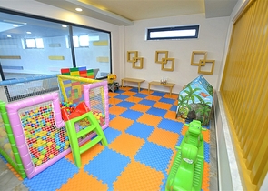 ضمن مجمع فاخر - شقة غرفة نوم وصالة للبيع في اوبا / الانيا 