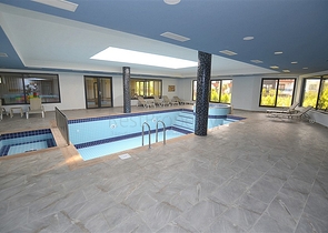 ضمن مجمع فاخر - شقة غرفة نوم وصالة للبيع في اوبا / الانيا 