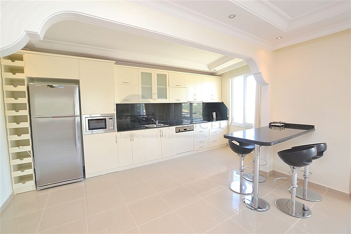 شقة ثلاث غرف وصالة دوبلكس مؤثثة - ضمن مجمع سكني في مهموتلار / الانيا 