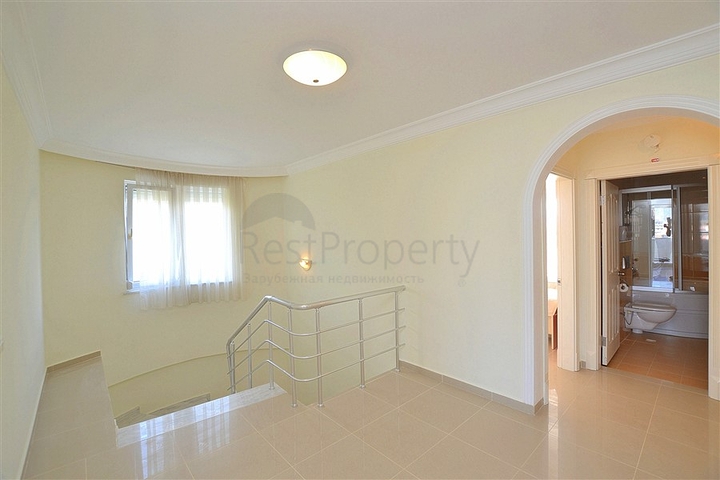 شقة ثلاث غرف وصالة دوبلكس مؤثثة - ضمن مجمع سكني في مهموتلار / الانيا 