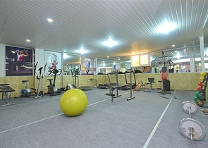 شقة ثلاث غرف وصالة دوبلكس مؤثثة - ضمن مجمع سكني في مهموتلار / الانيا 