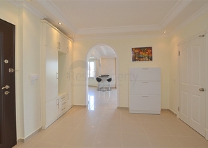 شقة ثلاث غرف وصالة دوبلكس مؤثثة - ضمن مجمع سكني في مهموتلار / الانيا 