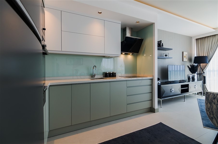 على البحر مباشرة - مشروع سكني قيد الانشاء مع امكانية التقسيط - في كاستل / الانيا 