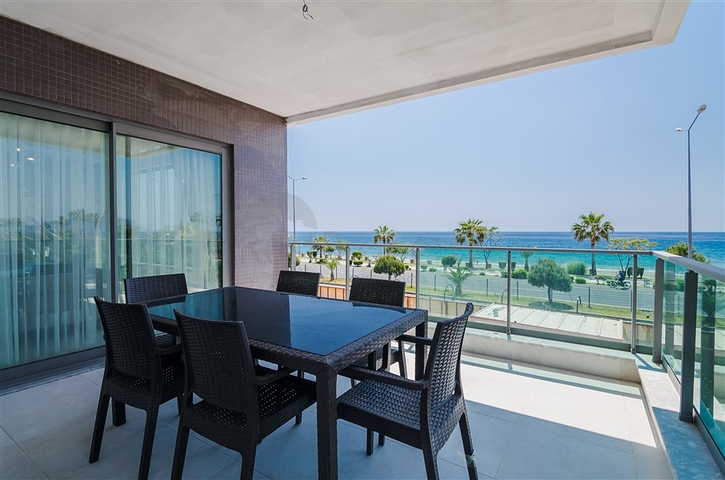 على البحر مباشرة - مشروع سكني قيد الانشاء مع امكانية التقسيط - في كاستل / الانيا 