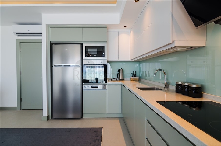 على البحر مباشرة - مشروع سكني قيد الانشاء مع امكانية التقسيط - في كاستل / الانيا 