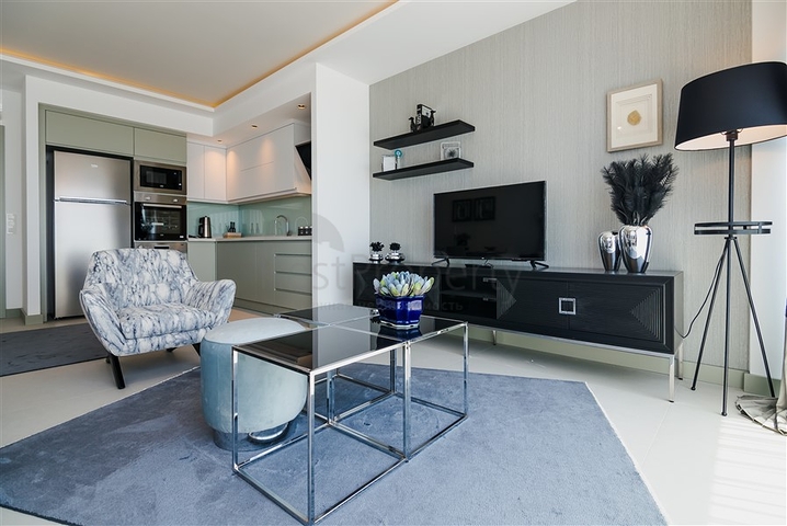 على البحر مباشرة - مشروع سكني قيد الانشاء مع امكانية التقسيط - في كاستل / الانيا 