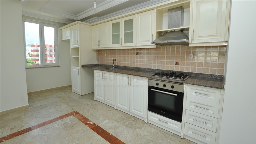 شقة عائلية واسعة ضمن مجمع سكني بسعر مميز جدا -في مهموتلار - الانيا 