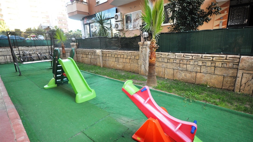 شقة عائلية واسعة ضمن مجمع سكني بسعر مميز جدا -في مهموتلار - الانيا 