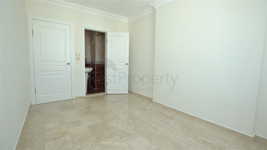 شقة عائلية واسعة ضمن مجمع سكني بسعر مميز جدا -في مهموتلار - الانيا 