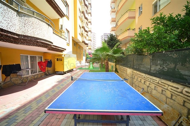 شقة عائلية واسعة ضمن مجمع سكني بسعر مميز جدا -في مهموتلار - الانيا 