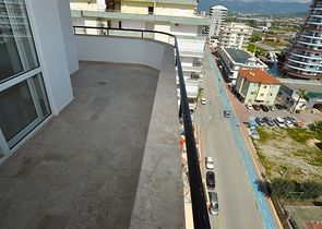 شقة عائلية واسعة ضمن مجمع سكني بسعر مميز جدا -في مهموتلار - الانيا 