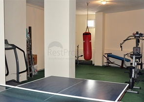 شقة عائلية واسعة ضمن مجمع سكني بسعر مميز جدا -في مهموتلار - الانيا 