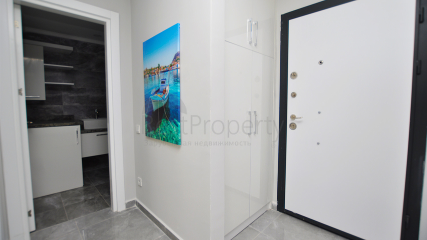 ضمن مجمع سكني حديث - غرفة نوم وصالة مؤثثة في مهموتلار