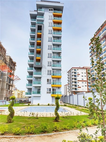 ضمن مجمع سكني حديث - غرفة نوم وصالة مؤثثة في مهموتلار