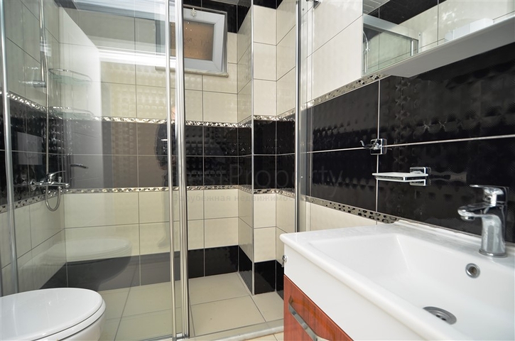 شقة مؤثثة قريبة من البحر - من تصميم غرفتين وصالة في مهموتلار - الانيا