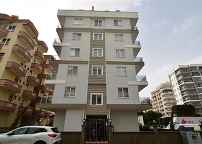 شقة مؤثثة قريبة من البحر - من تصميم غرفتين وصالة في مهموتلار - الانيا