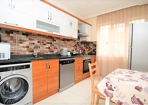 شقة مؤثثة قريبة من البحر - من تصميم غرفتين وصالة في مهموتلار - الانيا