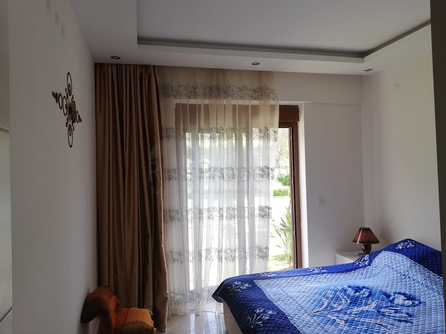 شقة 1 + 1 مع أثاث في Camyuva Kemer