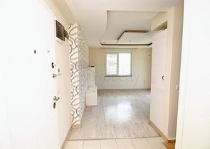 شقة 2 + 1 في مجمع 150 م من البحر