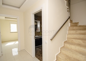 شقة 2 + 1 في مجمع 150 م من البحر