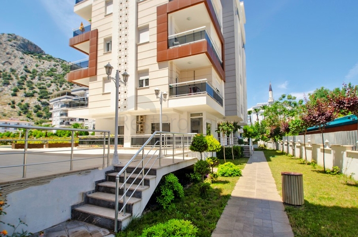 شقة 1 + 1 مع أثاث في مجمع في هورما كونيالتي أنطاليا