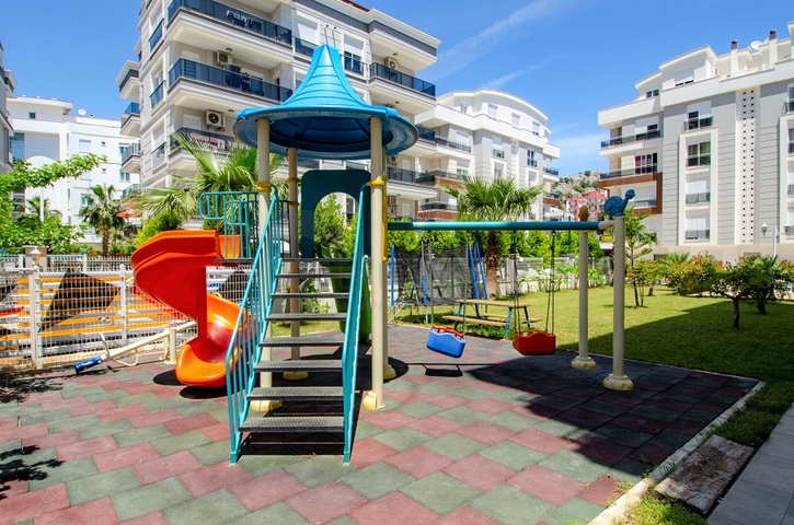 شقة 1 + 1 مع أثاث في مجمع في هورما كونيالتي أنطاليا