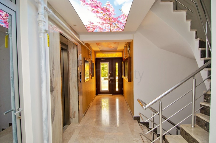 شقة 1 + 1 مع أثاث في مجمع في هورما كونيالتي أنطاليا