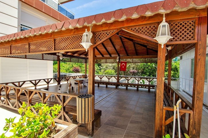 شقة 1 + 1 مع أثاث في مجمع في هورما كونيالتي أنطاليا