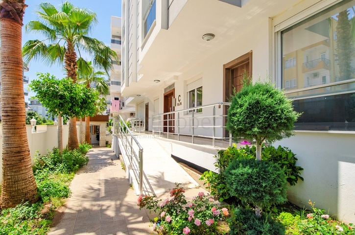 شقة 1 + 1 مع أثاث في مجمع في هورما كونيالتي أنطاليا