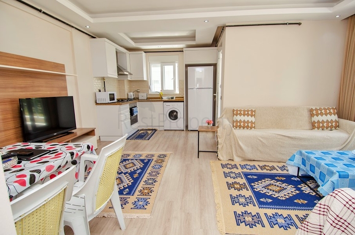 شقة 1 + 1 مع أثاث في مجمع في هورما كونيالتي أنطاليا