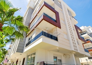 شقة 1 + 1 مع أثاث في مجمع في هورما كونيالتي أنطاليا