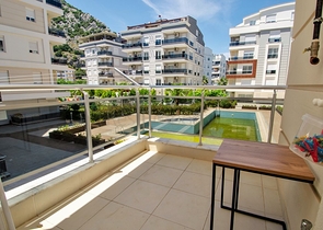 شقة 1 + 1 مع أثاث في مجمع في هورما كونيالتي أنطاليا