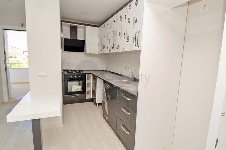 مبنى للبيع في لارا كوندو